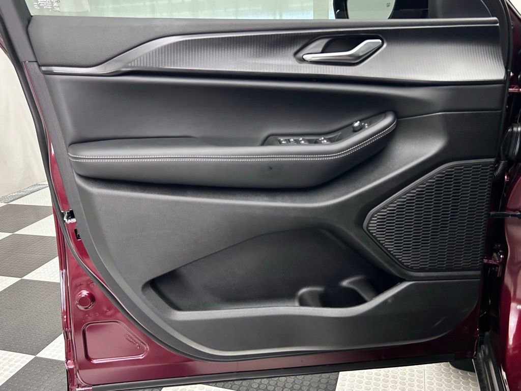 New 2025 Jeep Grand Cherokee 4WD image 14