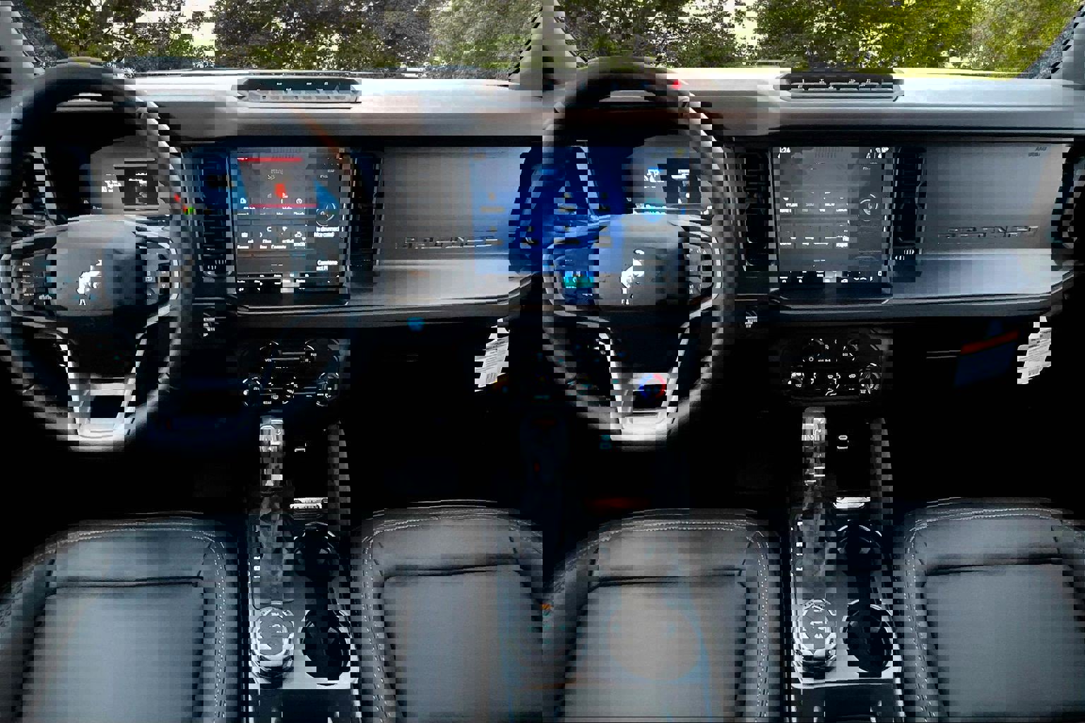 New 2025 Ford Bronco Badlands image 5