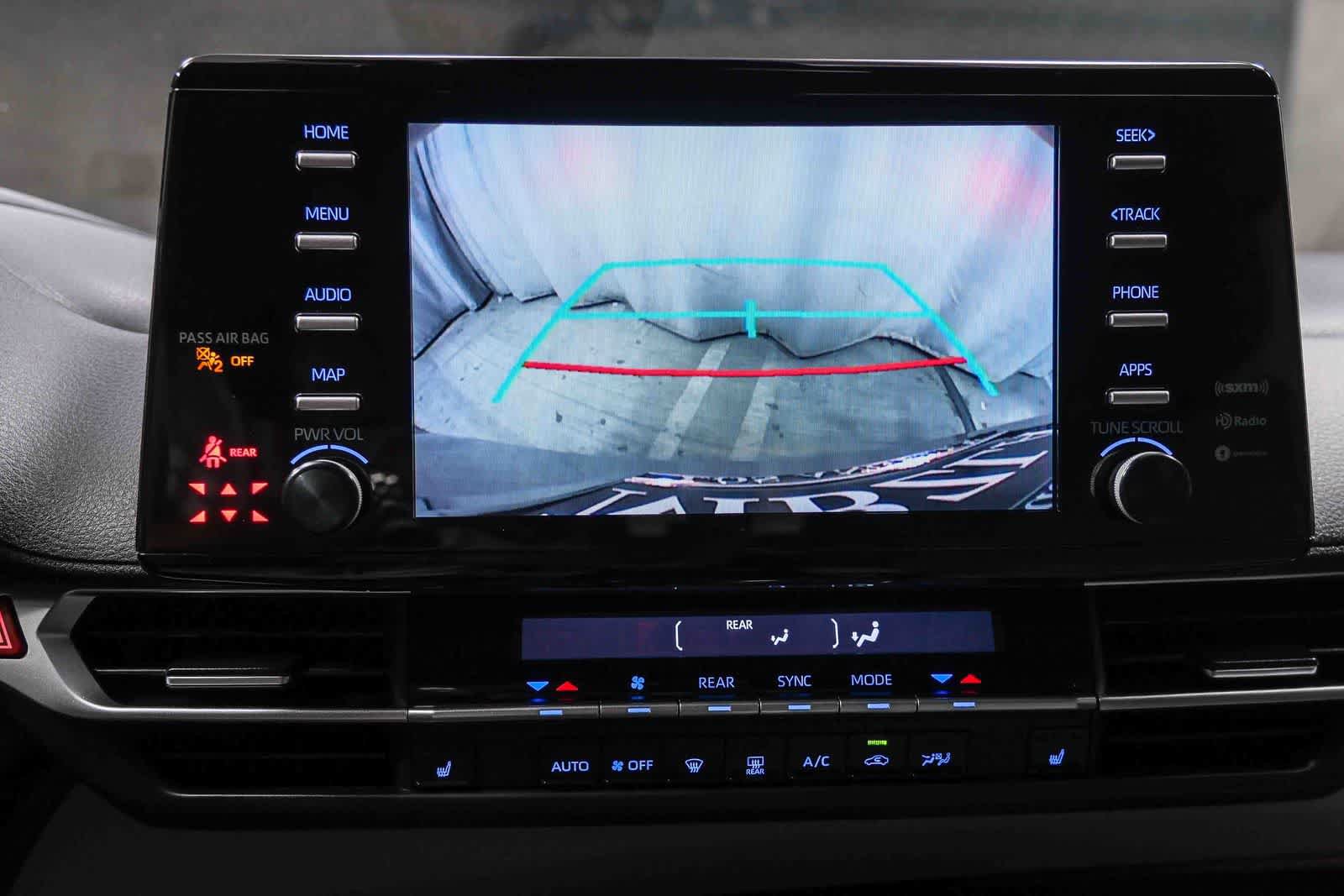 Used 2021 Toyota Sienna XLE FWD image 29