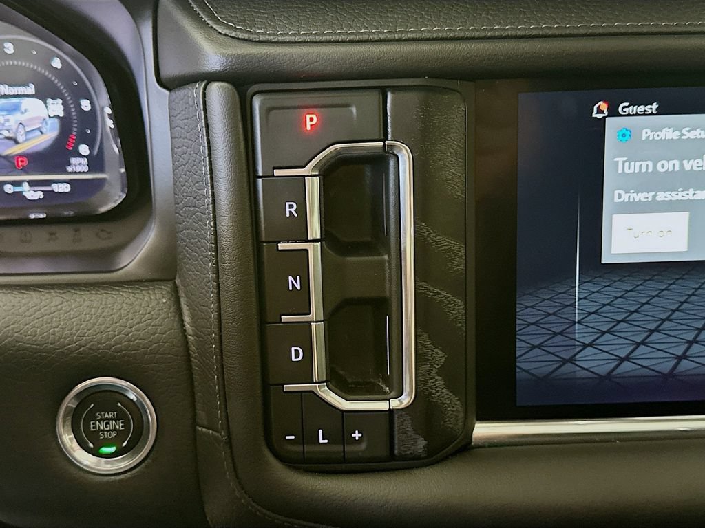 Used 2023 GMC Yukon Denali w/ LPO, Floor Liner Package AWD/4WD image 16