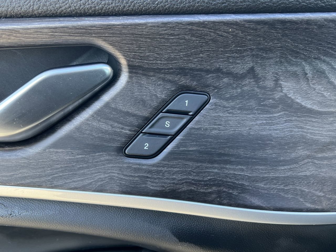 Used 2021 Jeep Grand Cherokee L Limited image 25