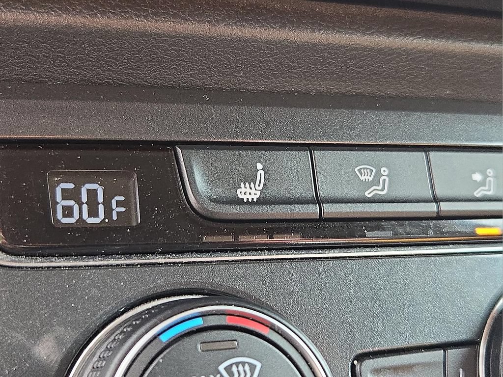 Used 2018 Volkswagen Tiguan SE FWD image 21