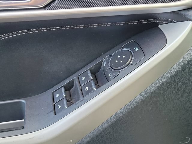 Used 2021 Ford Explorer XLT RWD image 15