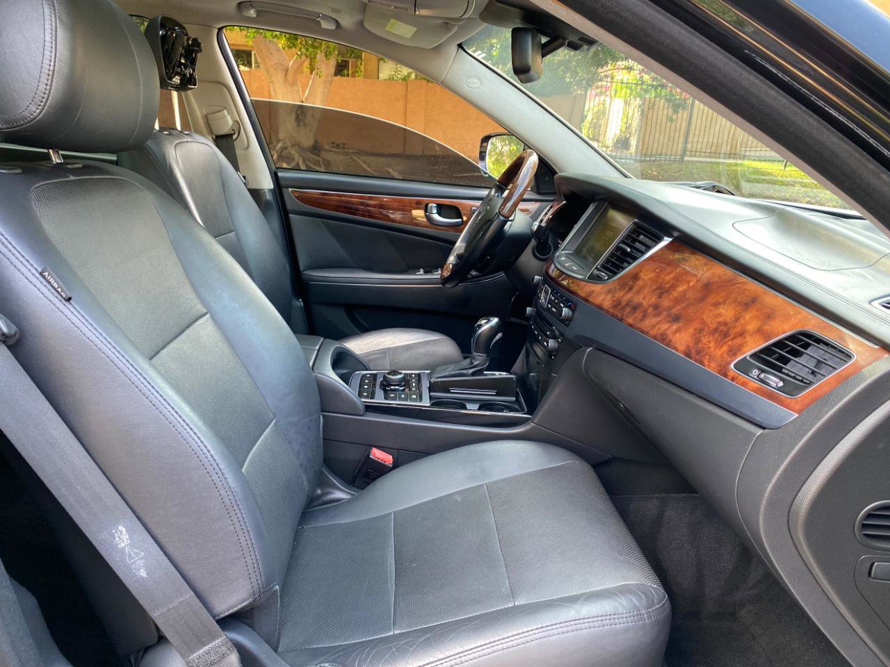 Used 2015 Hyundai Equus Signature image 48