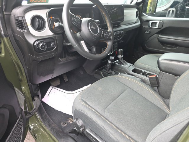 Used 2024 Jeep Wrangler Unlimited Sport AWD/4WD image 9