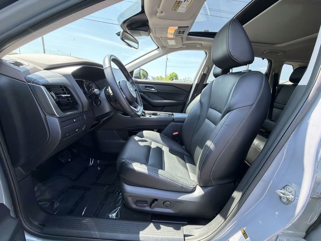 Used 2021 Nissan Rogue SL w/ Premium Package FWD image 13