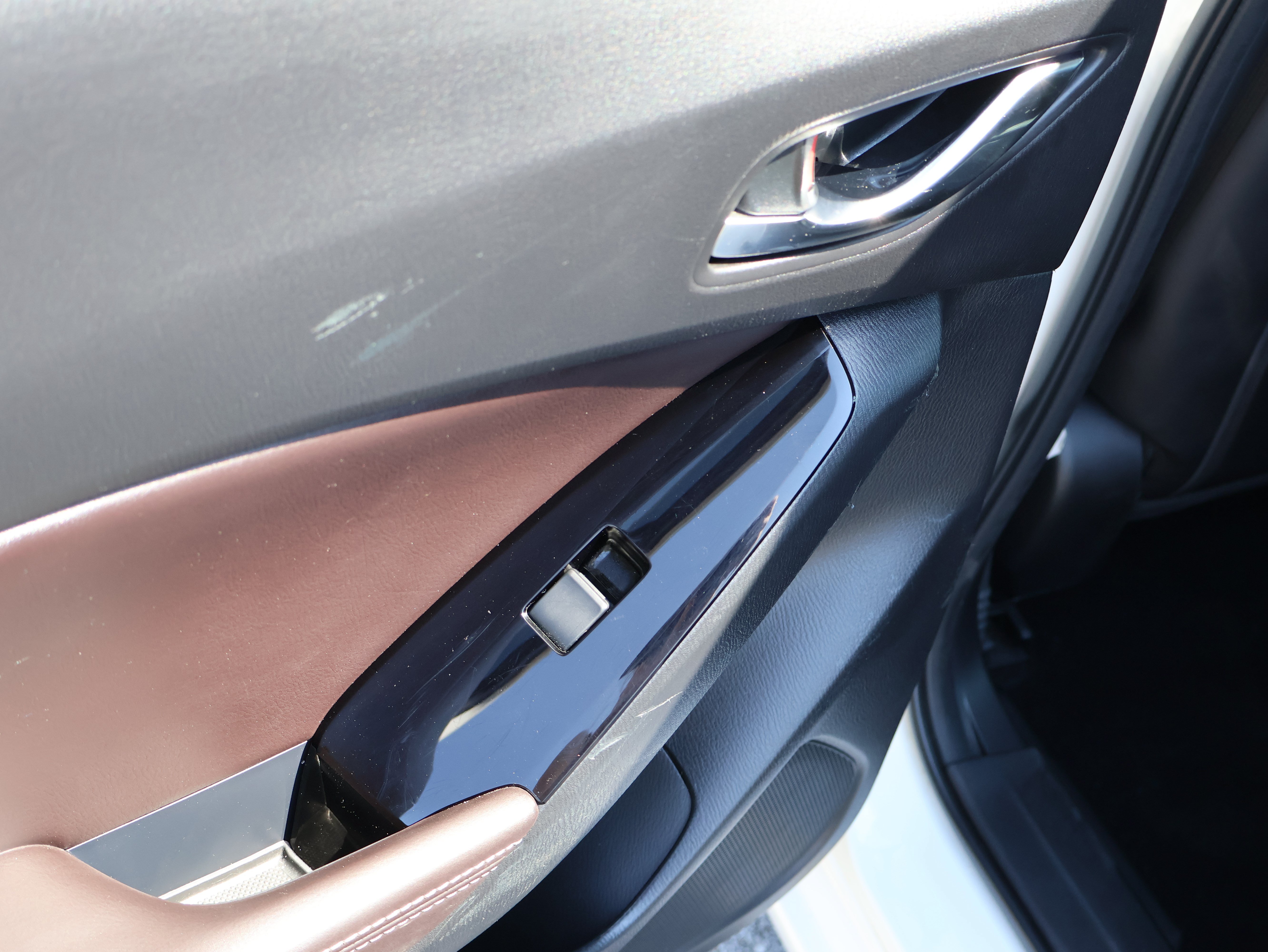 Used 2018 MAZDA MAZDA3 Touring FWD image 13