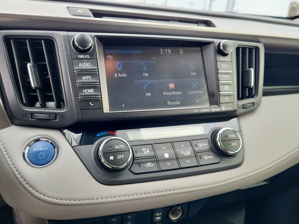 Used 2016 Toyota RAV4 Limited image 19