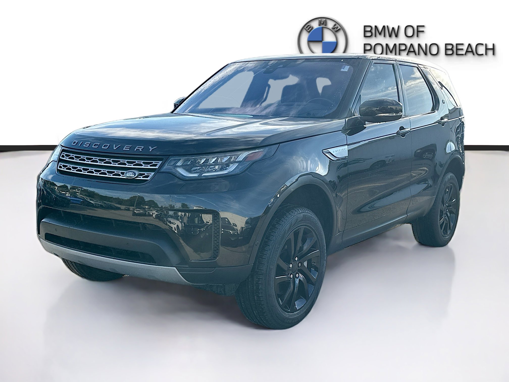 Used 2019 Land Rover Discovery HSE image 3