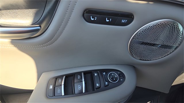 Used 2023 INFINITI QX50 Sensory w/ Accent Package image 19