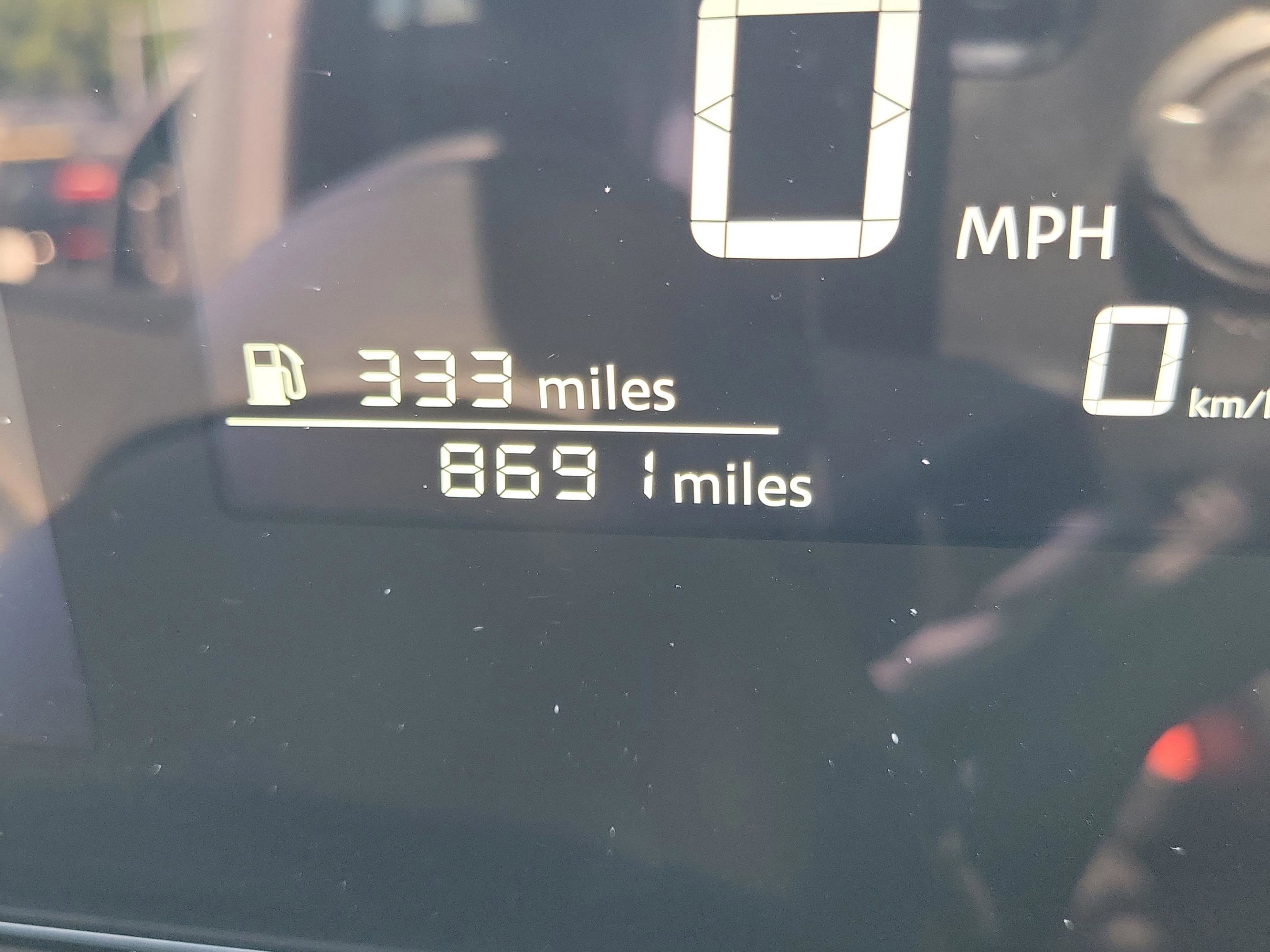 Certified 2025 Nissan Kicks SV image 23