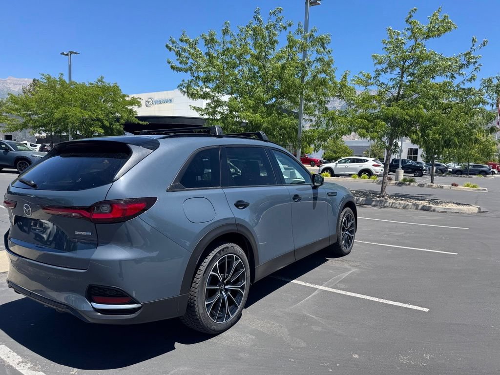 Certified 2025 MAZDA CX-70 Plug-In Hybrid w/ Premium Pkg AWD/4WD image 5