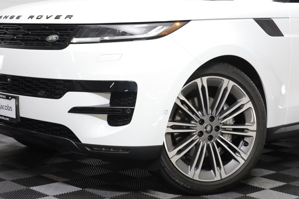 Certified 2025 Land Rover Range Rover Sport SE AWD/4WD image 3