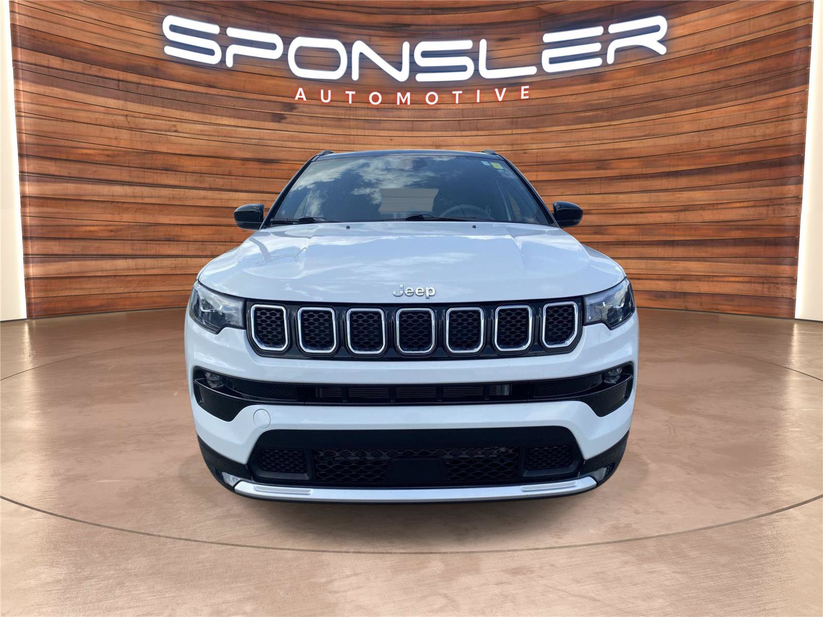Used 2023 Jeep Compass Limited w/ Elite Group AWD/4WD image 9