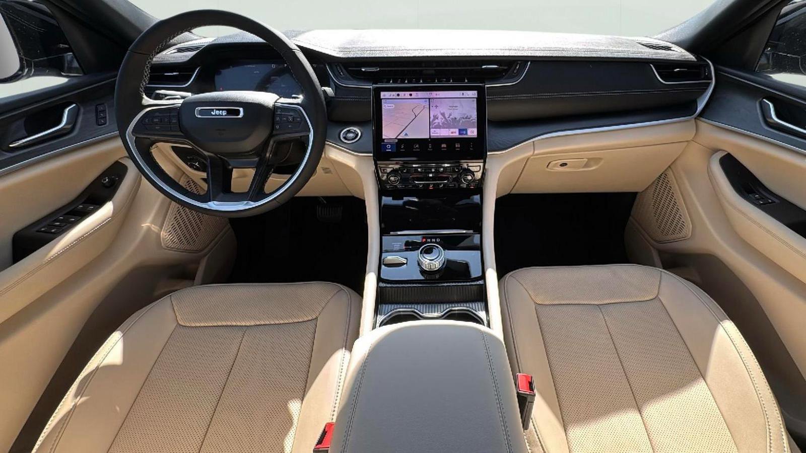 New 2025 Jeep Grand Cherokee Limited w/ Luxury Tech Group II image 2