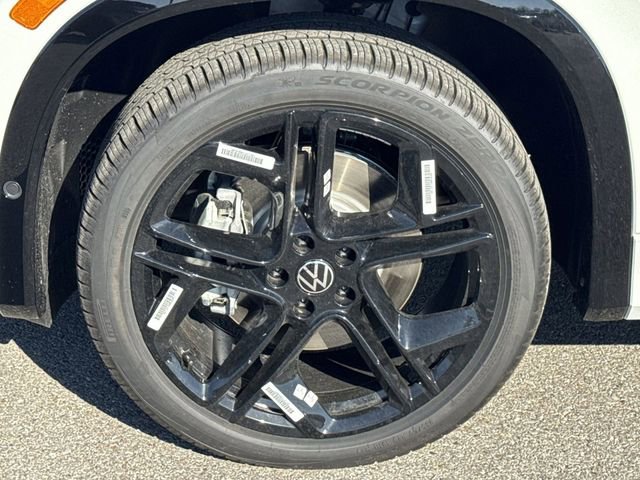 New 2026 Volkswagen Tiguan SE R-Line image 22