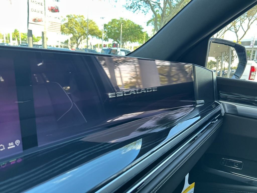 Used 2026 Cadillac Escalade Sport image 10