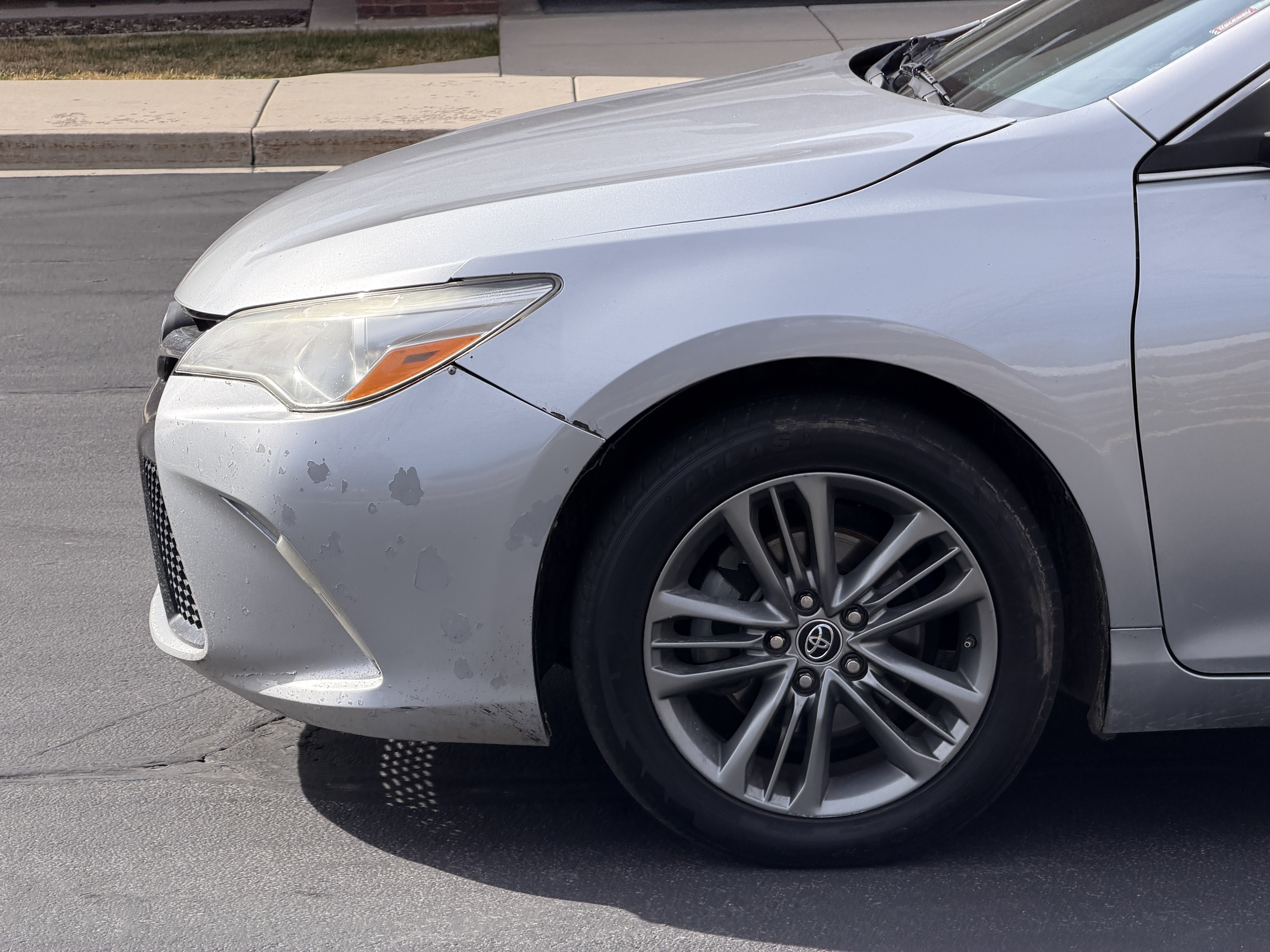 Used 2015 Toyota Camry SE FWD image 10