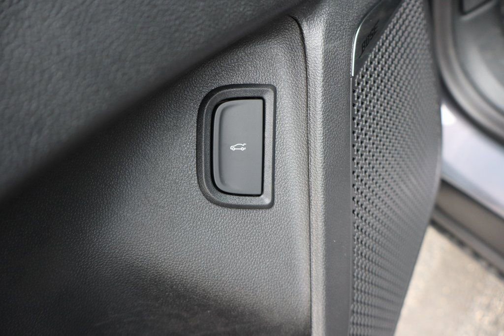 New 2025 Chevrolet Blazer EV RS image 18