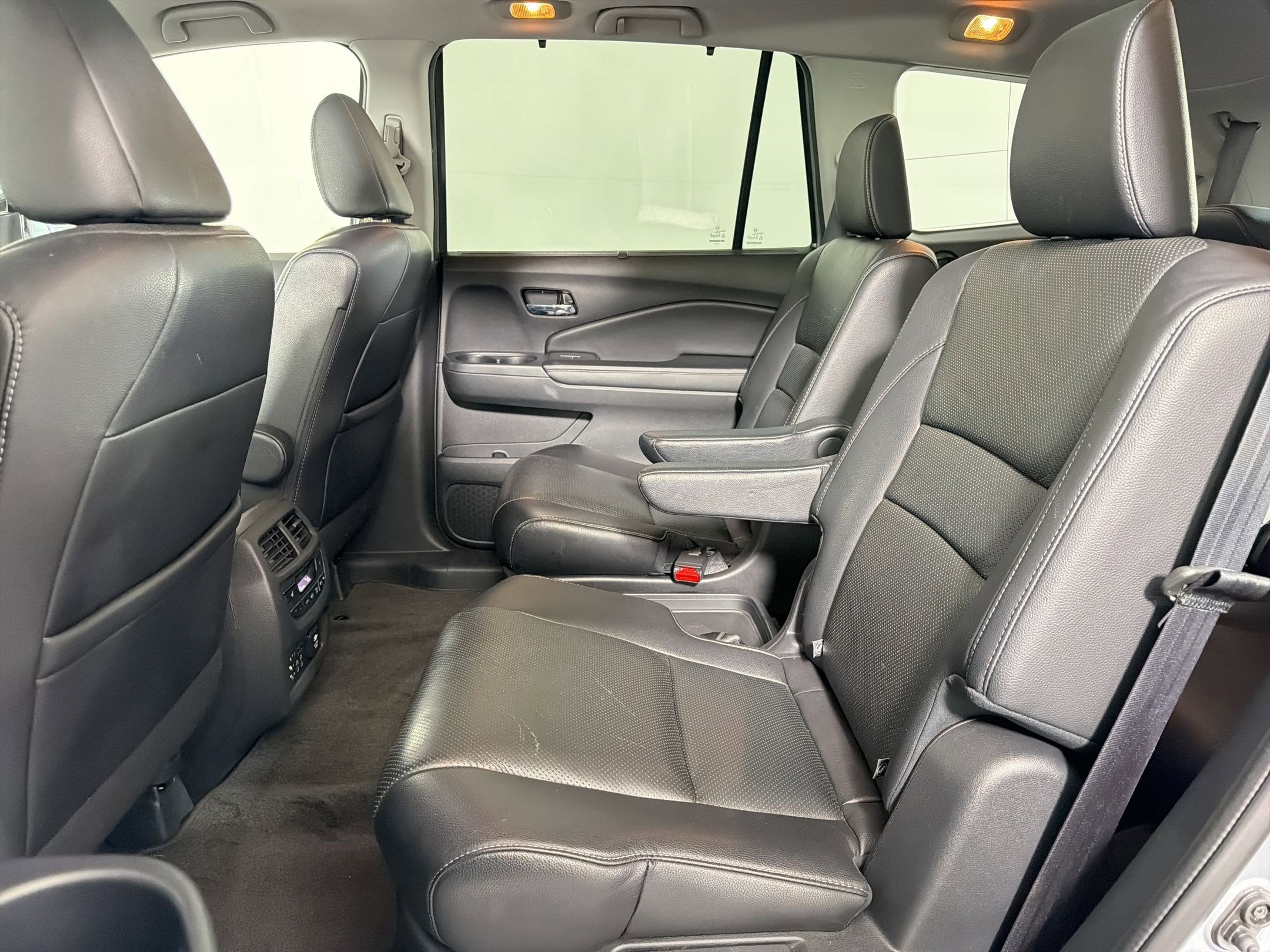 Used 2016 Honda Pilot Elite image 13