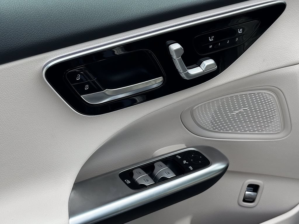 New 2026 Mercedes-Benz C 300 Sedan image 12