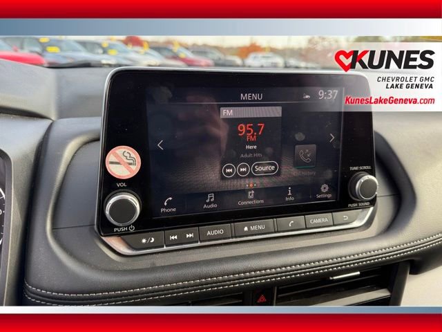 Used 2024 Nissan Rogue SV image 21