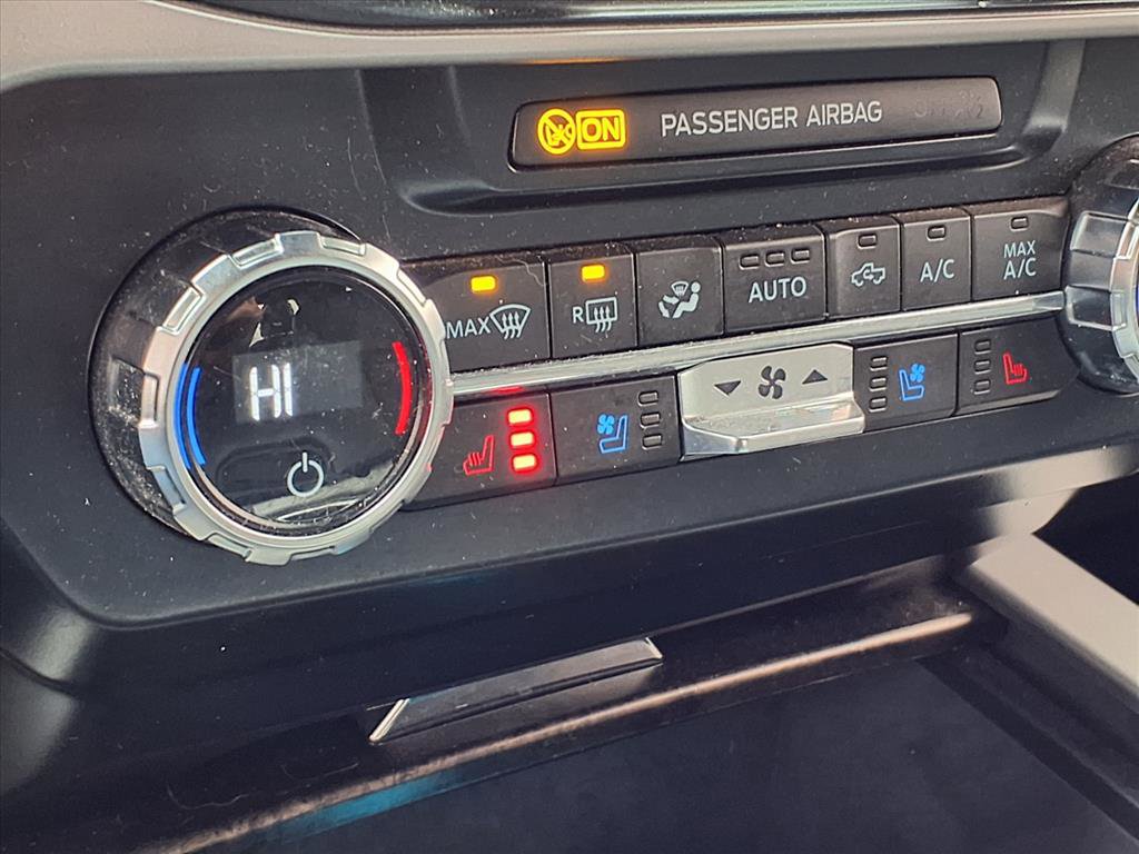 Used 2022 Ford F250 Lariat w/ Lariat Value Package image 5