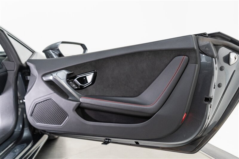 Used 2016 Lamborghini Huracan LP 580-2 RWD image 51