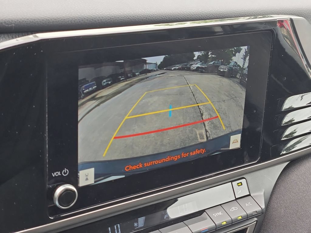 Used 2025 Toyota Camry LE FWD image 17
