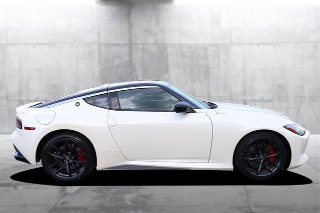 Certified 2025 Nissan Z Performance w/ Floor Mat Package RWD image 5