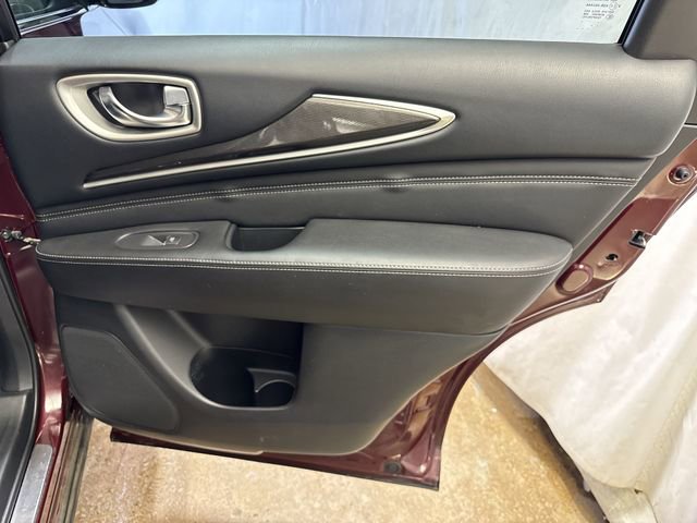 Used 2020 INFINITI QX60 Luxe w/ Essential Package FWD image 29