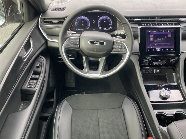 New 2025 Jeep Grand Cherokee L Altitude image 58