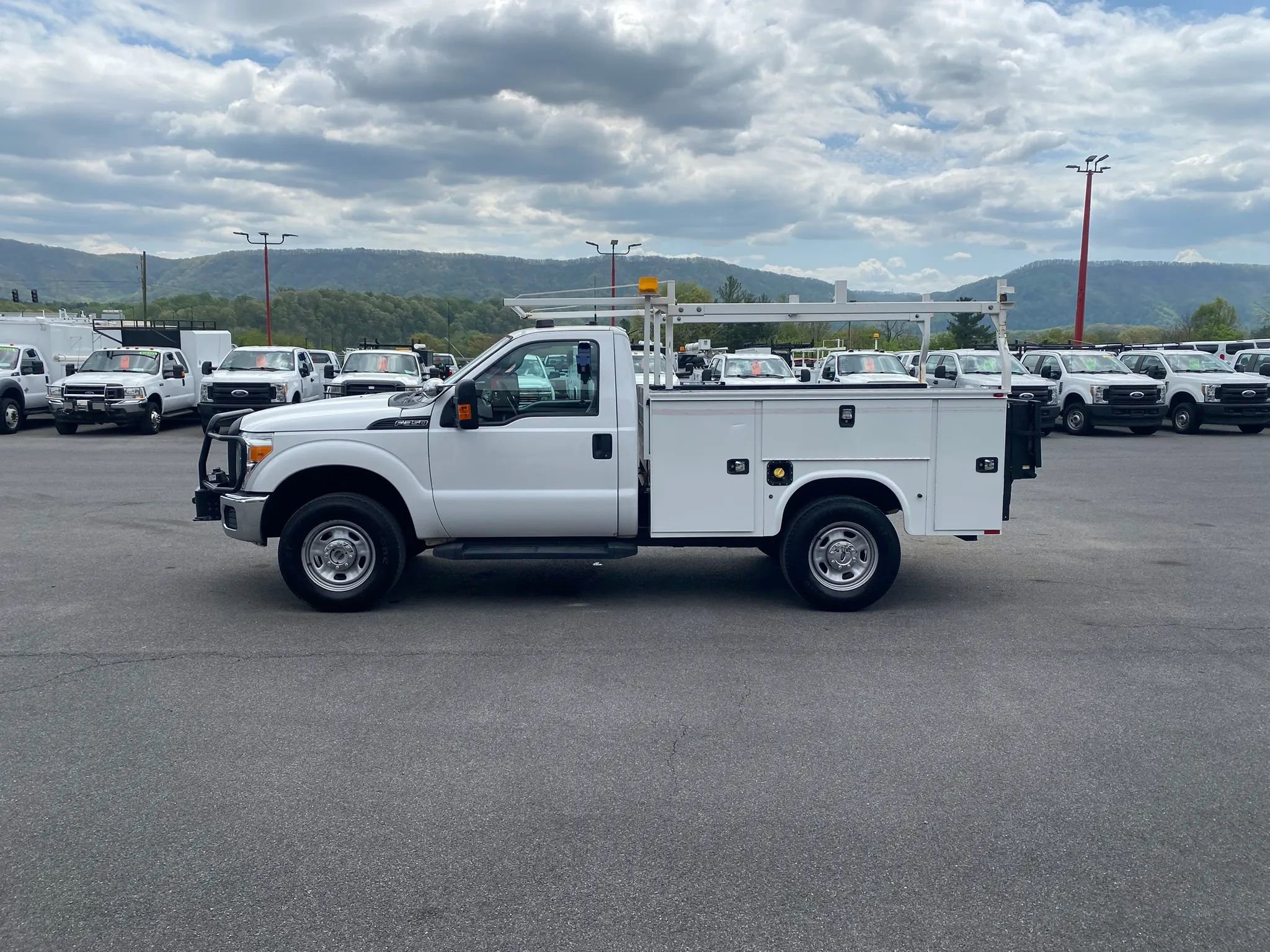 Used 2015 Ford F350 XL AWD/4WD image 4