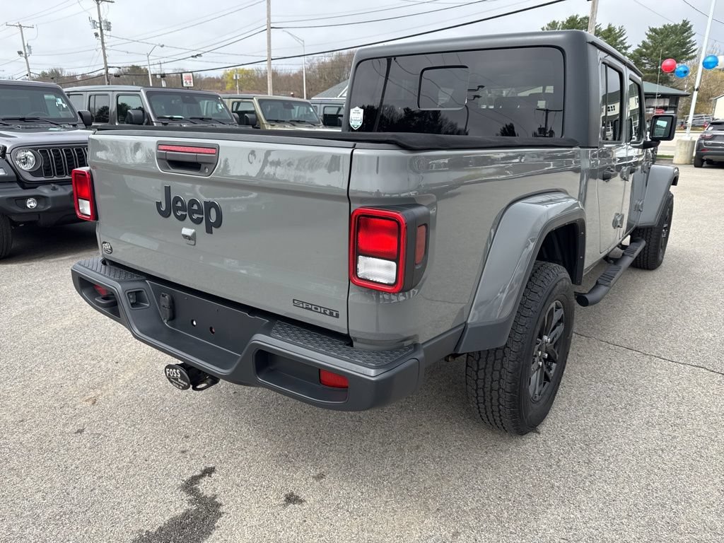 Certified 2021 Jeep Gladiator Sport AWD/4WD image 5
