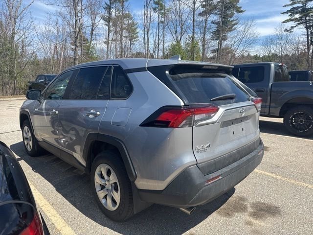 Used 2023 Toyota RAV4 LE AWD/4WD image 8