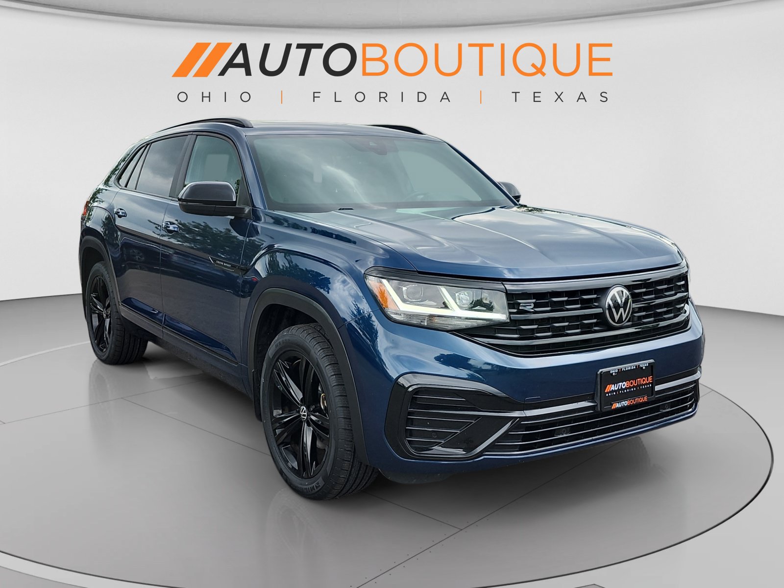 Used 2023 Volkswagen Atlas Cross Sport SEL R-Line AWD/4WD image 7