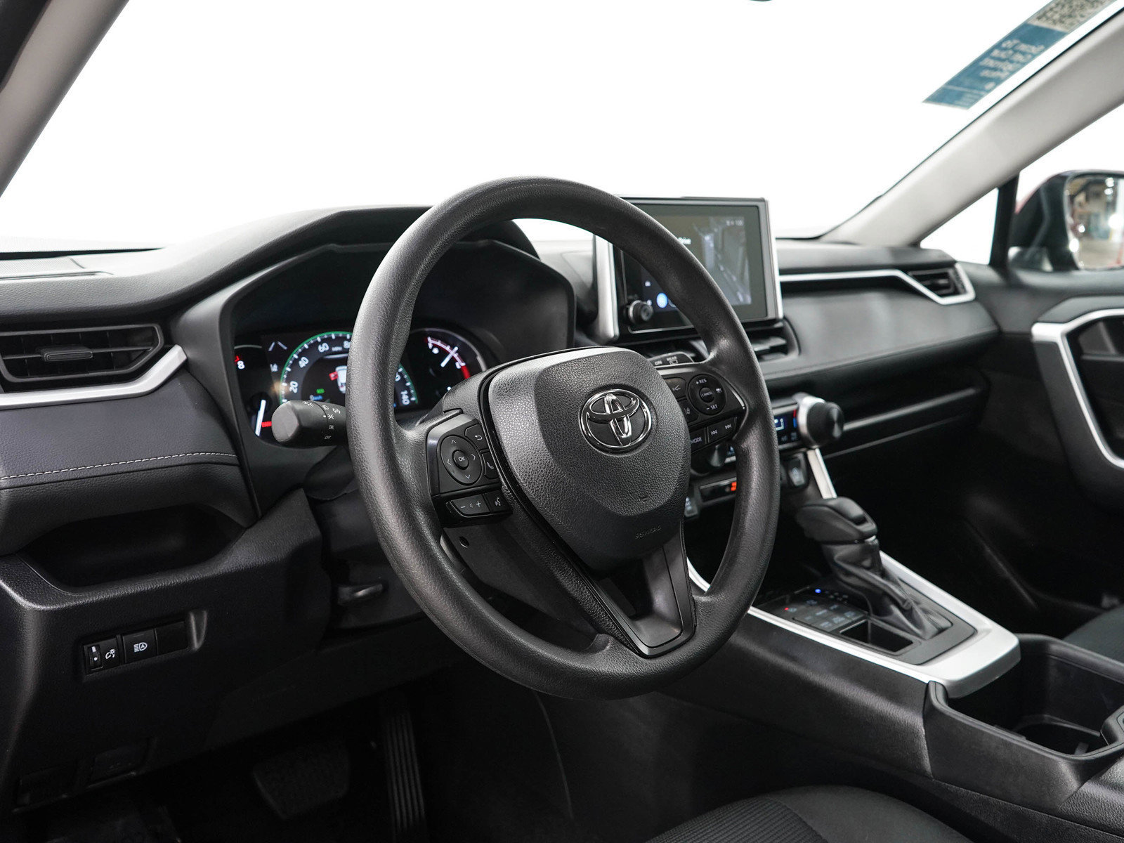 Used 2024 Toyota RAV4 LE AWD/4WD image 22
