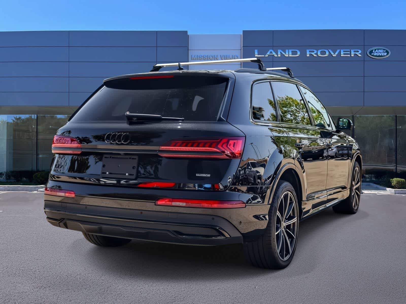 Used 2022 Audi Q7 3.0T Premium Plus w/ Premium Plus Package AWD/4WD image 4