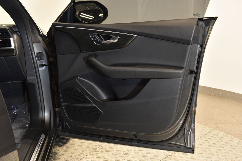Used 2019 Audi Q8 Premium Plus w/ Premium Plus image 35
