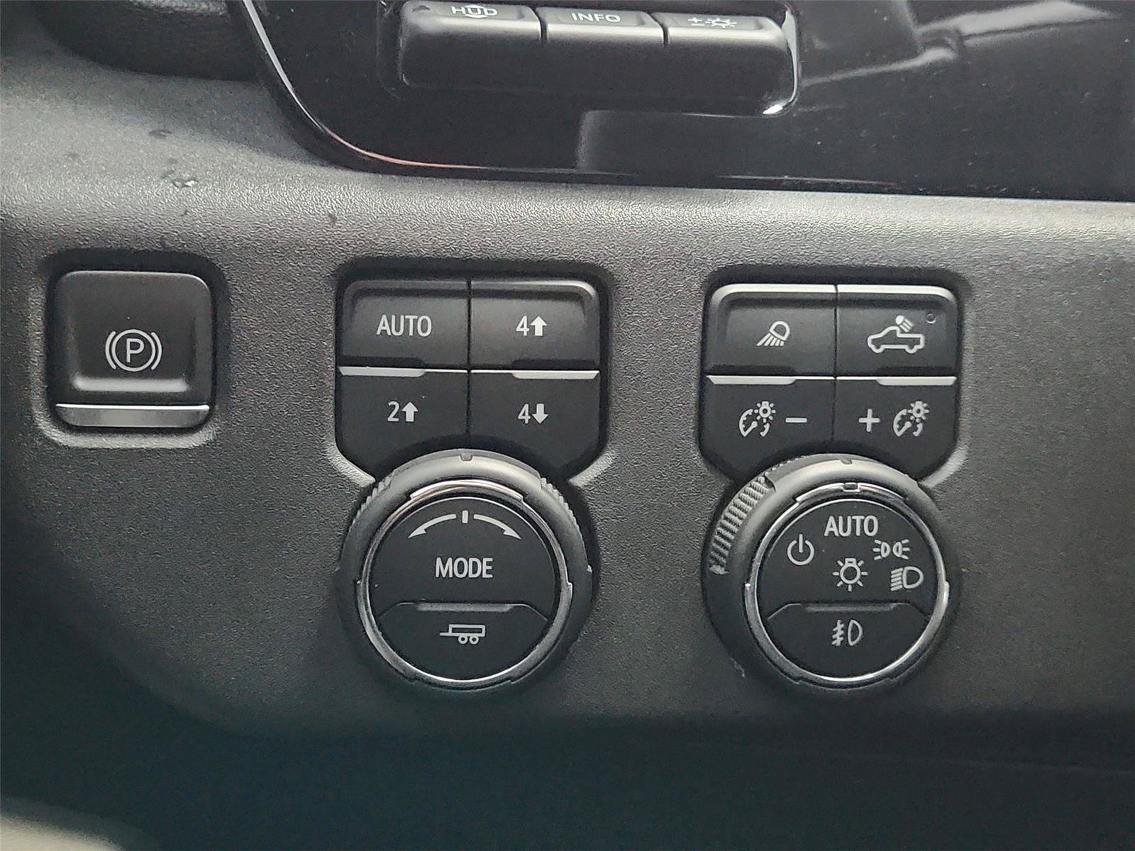 Used 2023 Chevrolet Silverado 1500 ZR2 w/ Technology Package AWD/4WD image 18