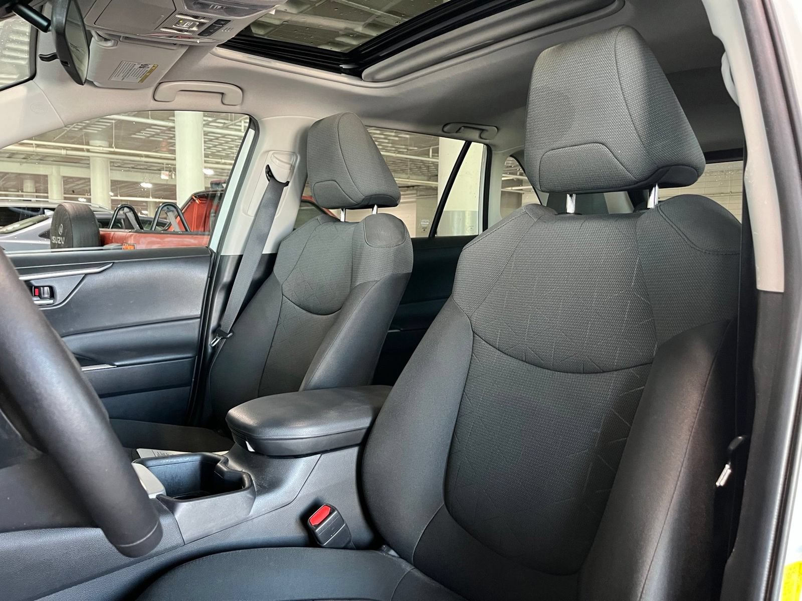 Used 2022 Toyota RAV4 XLE w/ Convenience Package AWD/4WD image 15