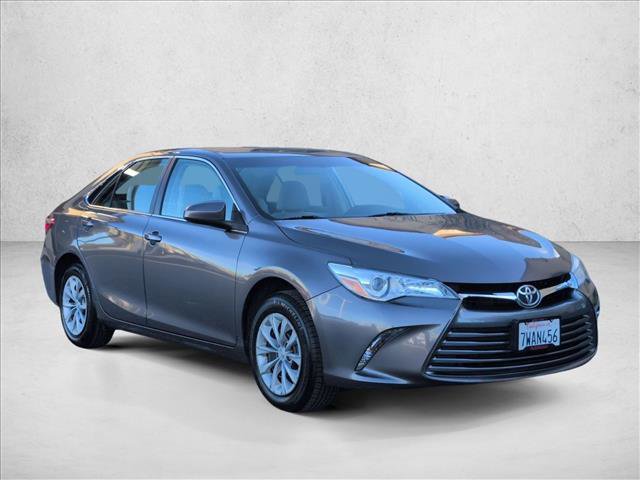 Used 2017 Toyota Camry LE image 3