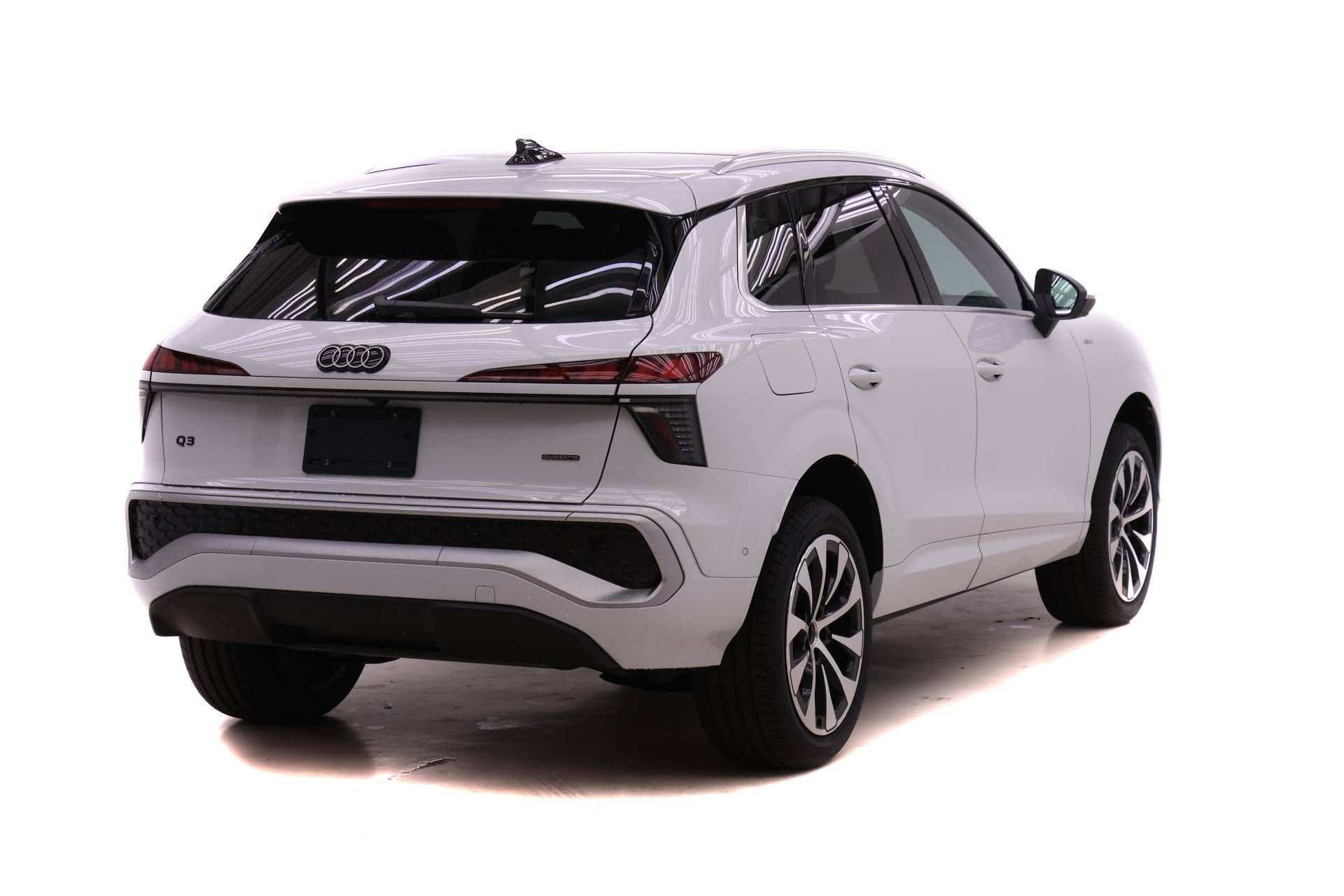 New 2026 Audi Q3 quattro 2.0T image 4