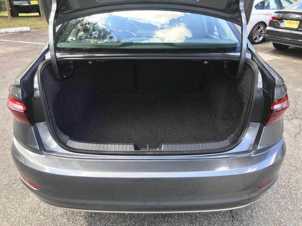 Used 2021 Volkswagen Jetta image 12