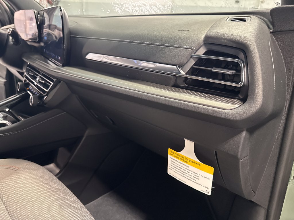 New 2027 Chevrolet Traverse LT AWD/4WD image 30