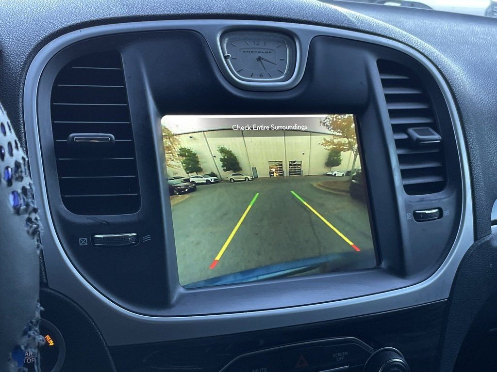 Used 2022 Chrysler 300 Touring w/ Sport Appearance Package image 20