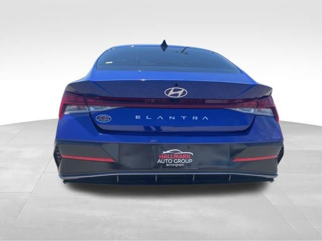 Used 2024 Hyundai Elantra SEL w/ Convenience Package FWD image 6