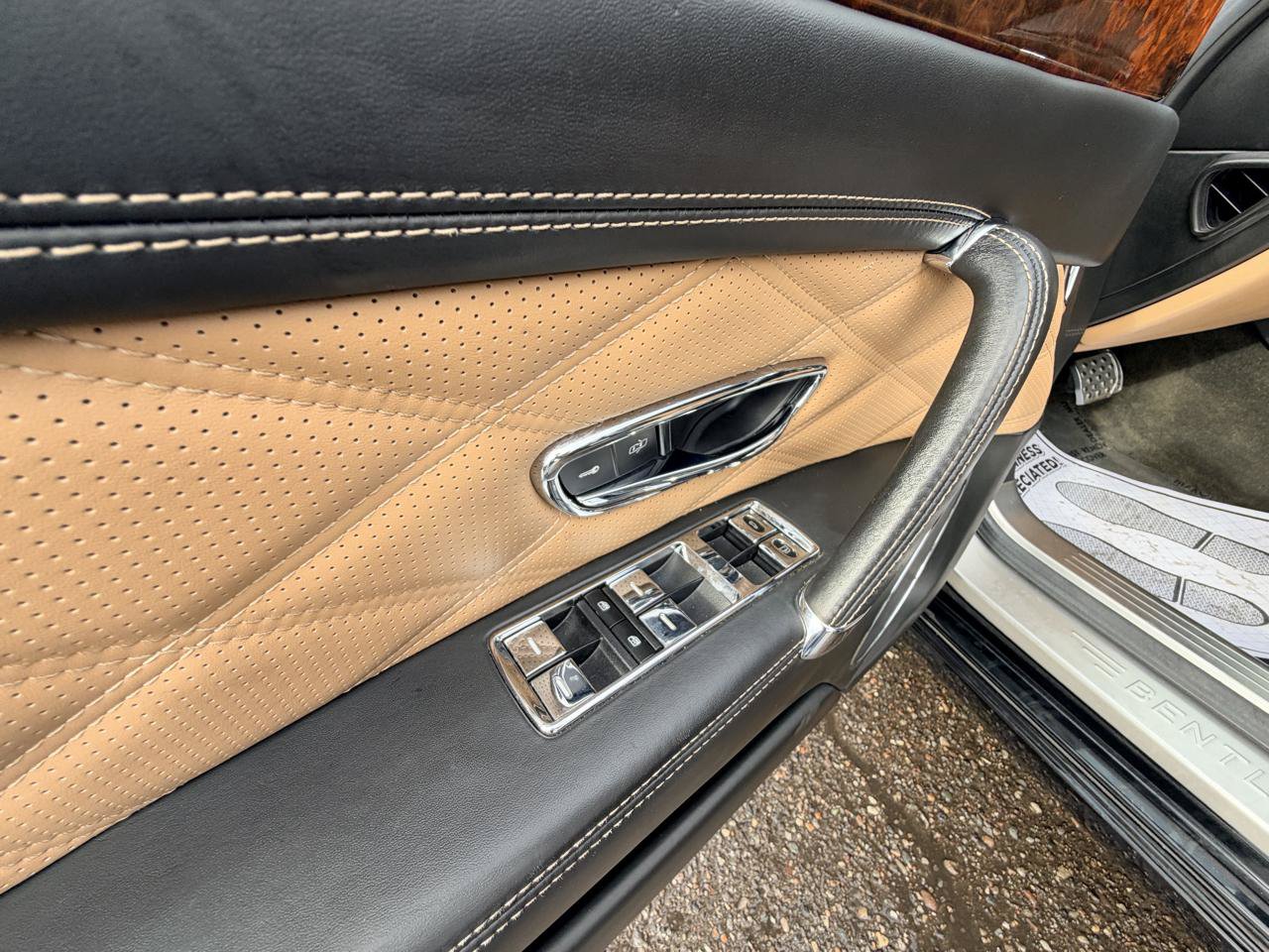 Used 2016 Bentley Flying Spur V8 AWD/4WD image 18