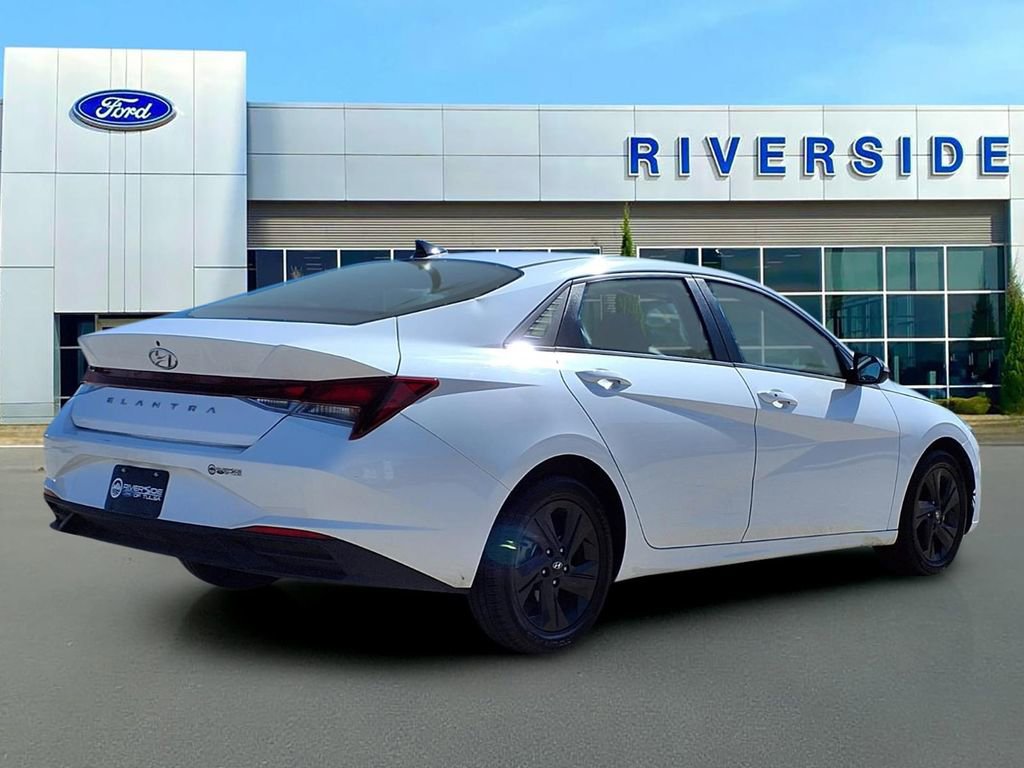 Used 2023 Hyundai Elantra SEL image 6