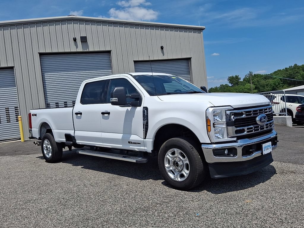 Used 2025 Ford F250 XLT AWD/4WD image 1